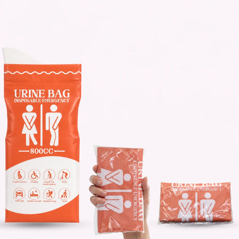 Entfalteter Urinbeutel mit 800 ml neben einem gefalteten Urinbeutel in der Hand